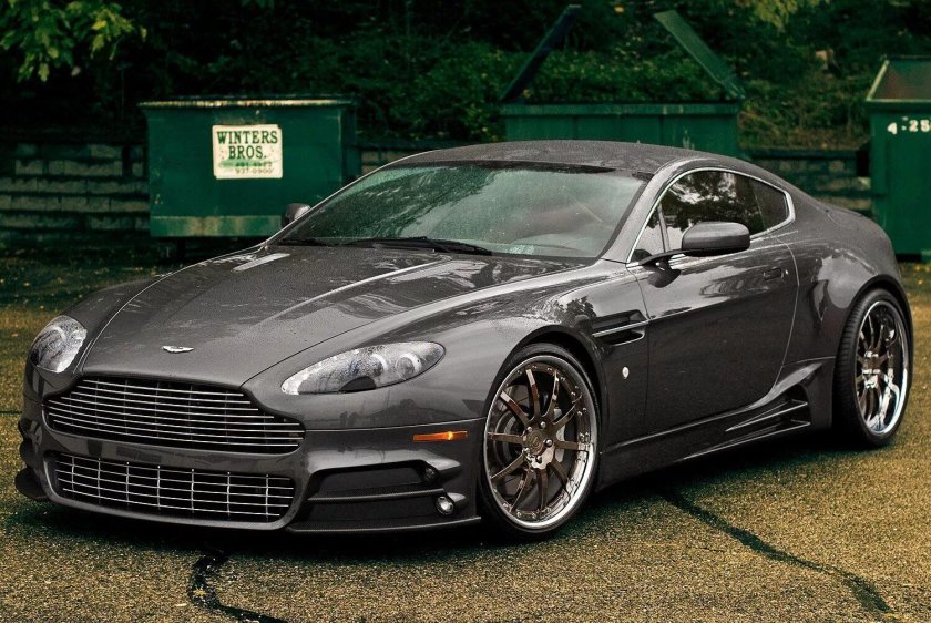 Aston Martin db9 2005