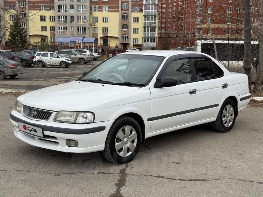 Nissan sunny 2000