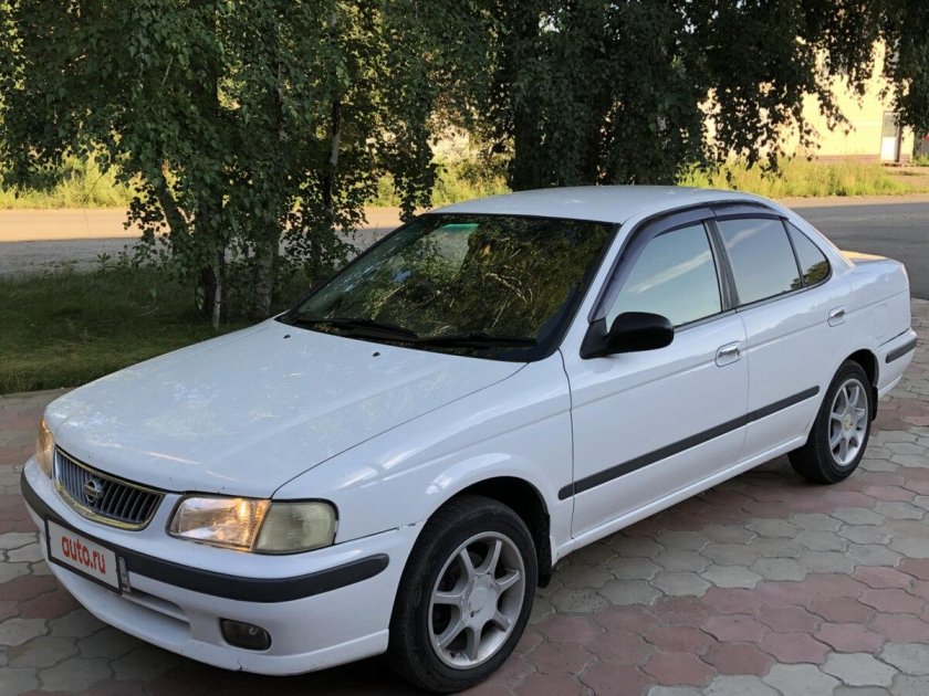 Nissan Sunny 2000