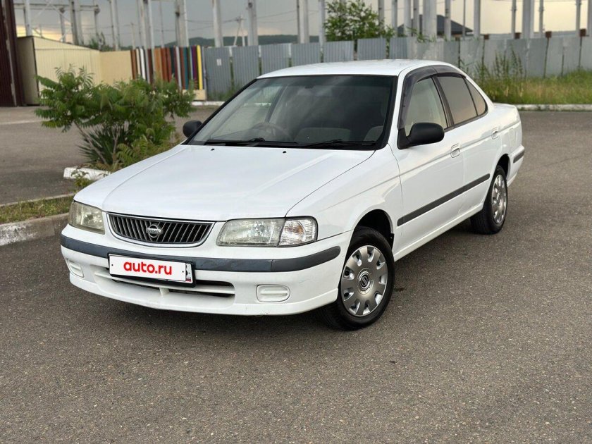 Nissan sunny 2001