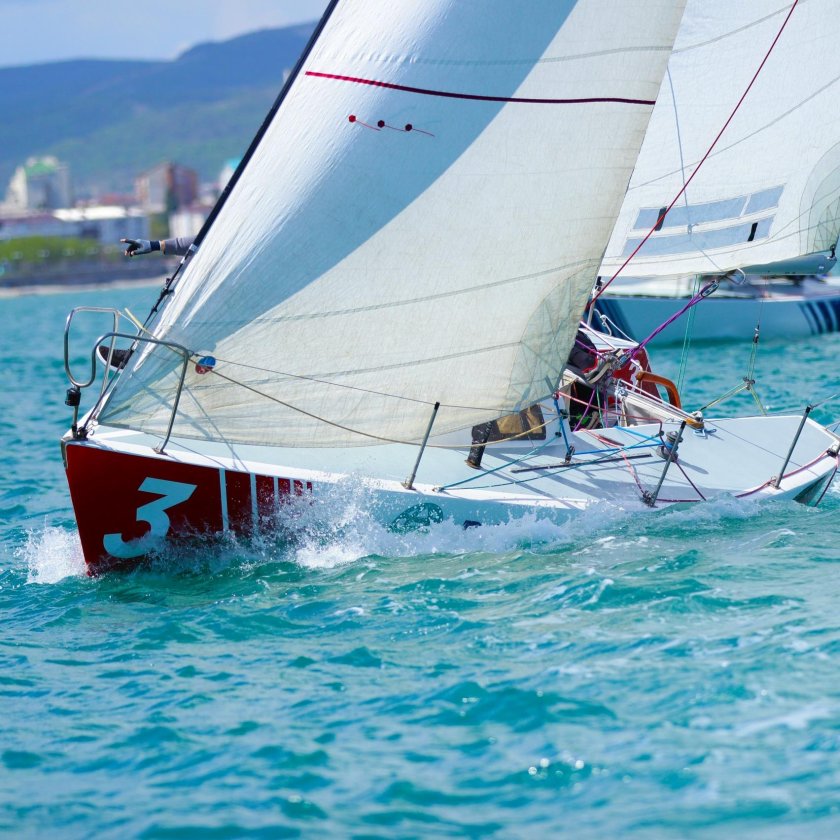 Школа яхтинга Sailing