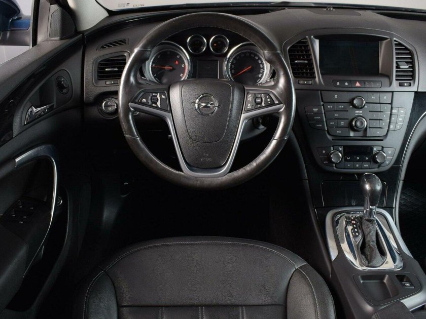 Опель Инсигния лифтбек 2012