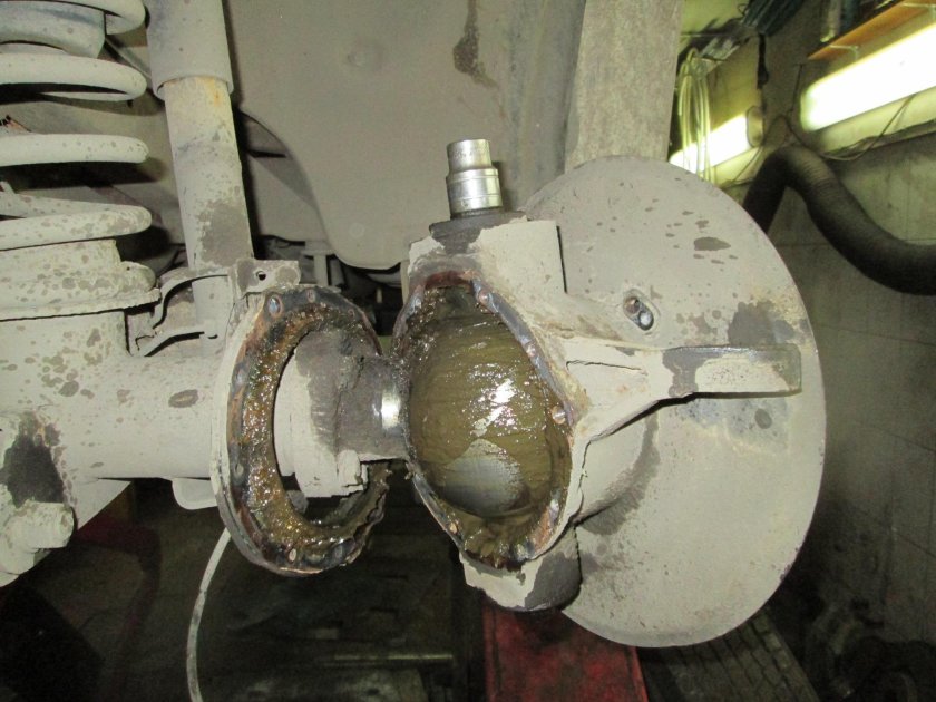 Шкворня УАЗ Буханка на мосту