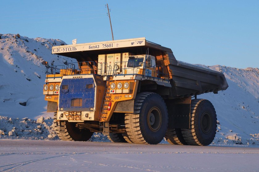 Карьерный самосвал БЕЛАЗ-75710
