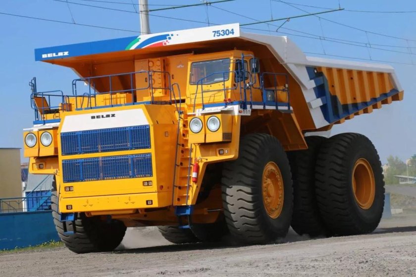 БЕЛАЗ-75710 самосвал
