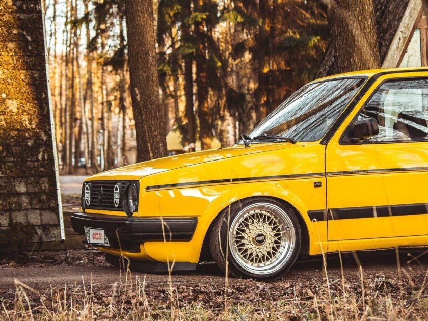 Фольксваген гольф 2 желтый