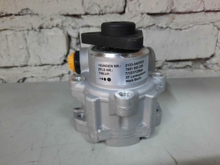 Насос гидроусилителя ВАЗ 2112