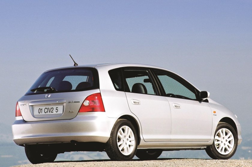 Honda Civic 2003 хэтчбек