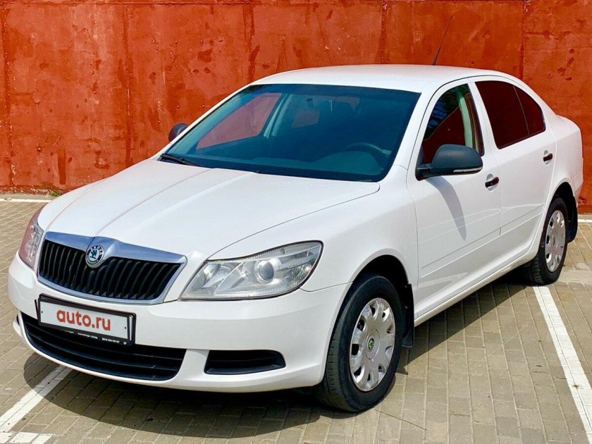 Skoda Octavia a5 белая