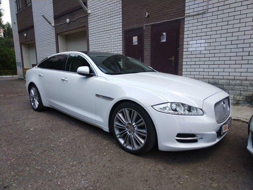 Jaguar xj iv