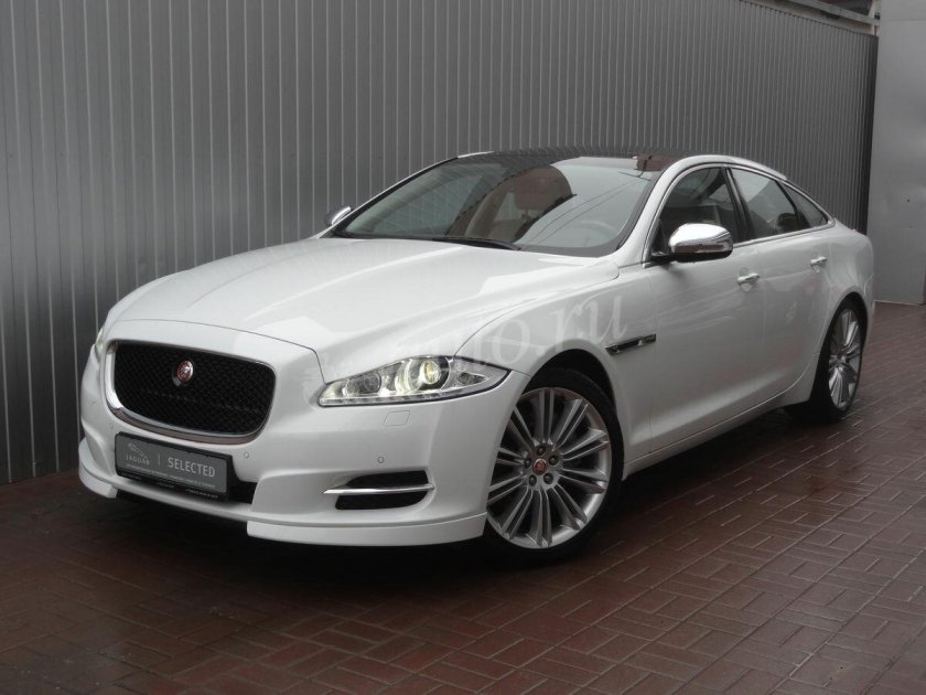 Jaguar xj 2010 белый