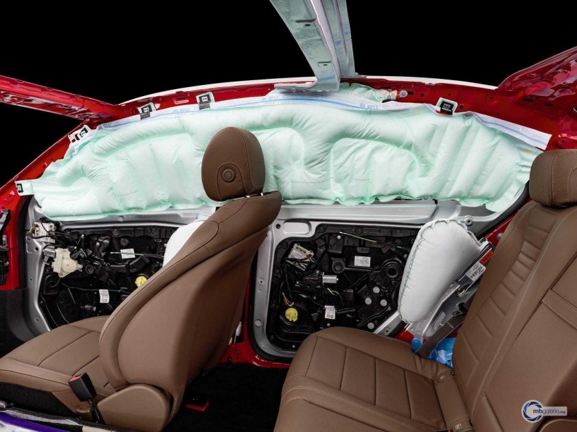 Mercedes Benz airbag