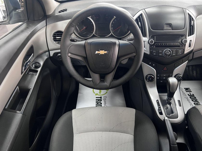 Chevrolet cruze 2013 1.8 автомат