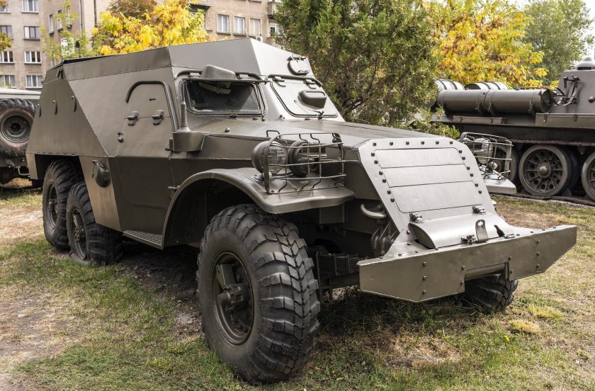 БТР ЗИЛ 152