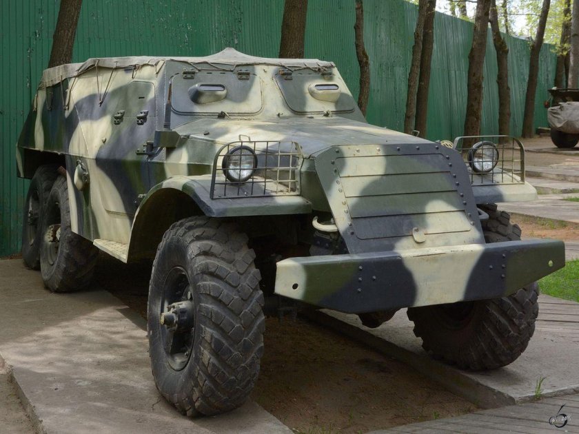 БТР-152 бронетранспортёр