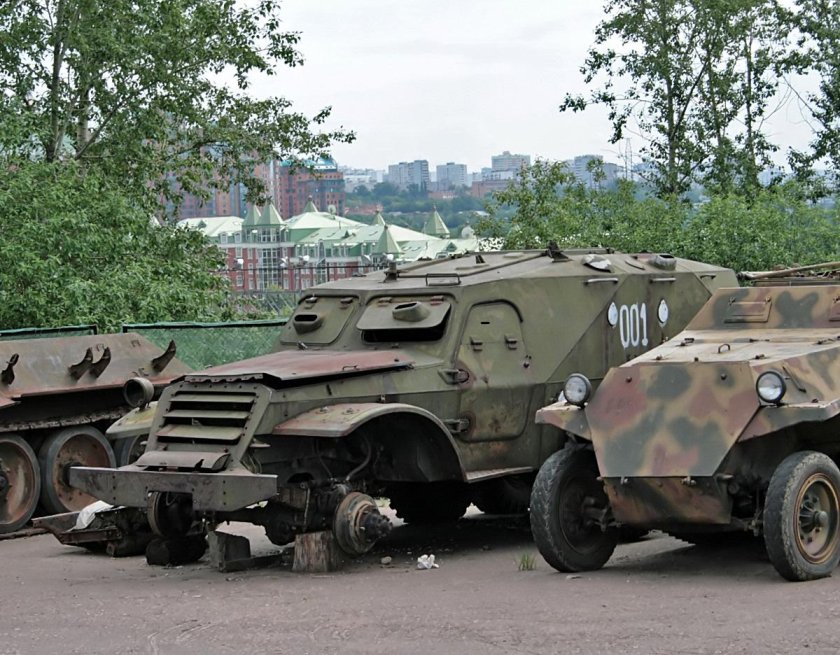 БТР-152 бронетранспортёр