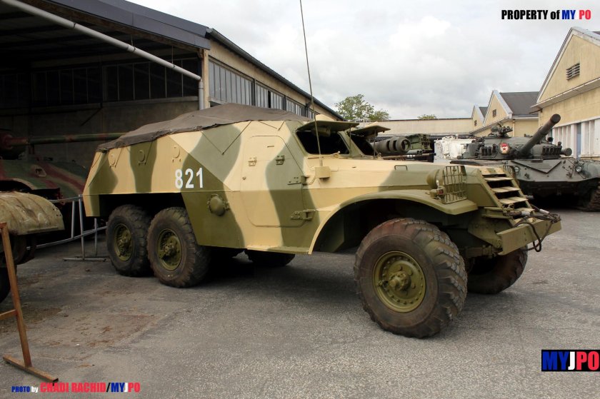 БТР-152 бронетранспортёр