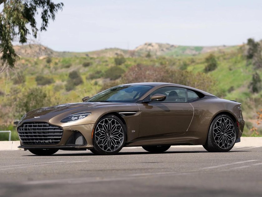 Aston martin dbs superleggera