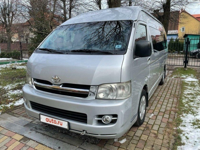 Toyota hiace h 200