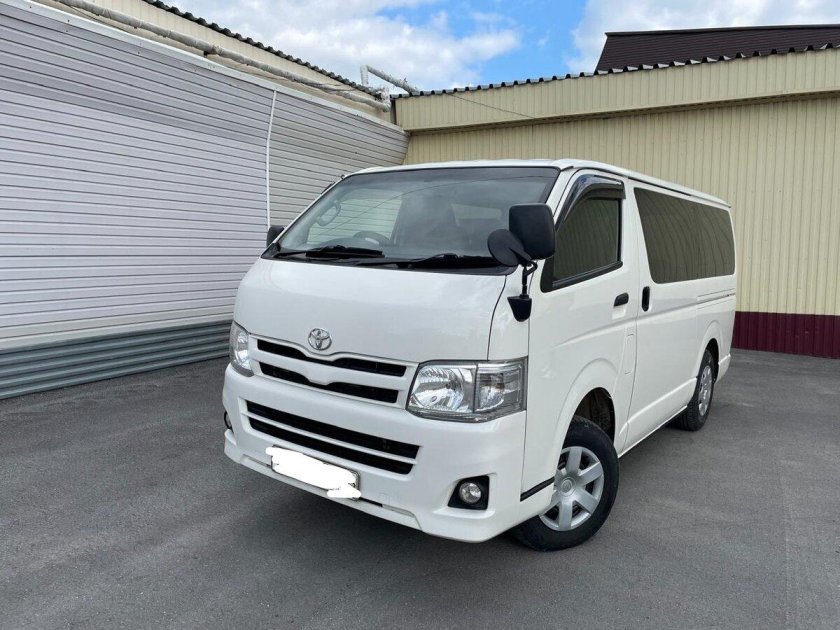 Toyota hiace h 200