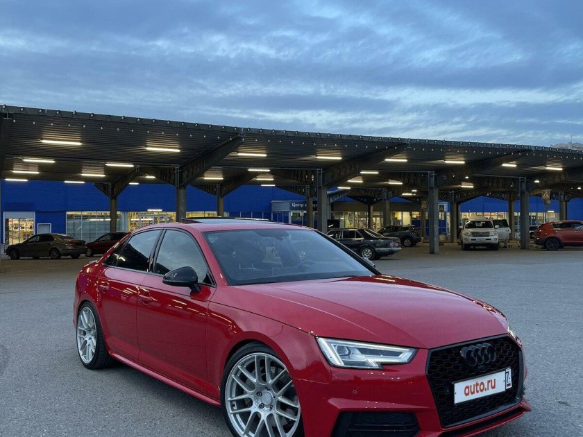 Ауди а 4 2017 года