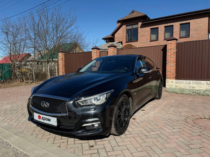 Infiniti q 50