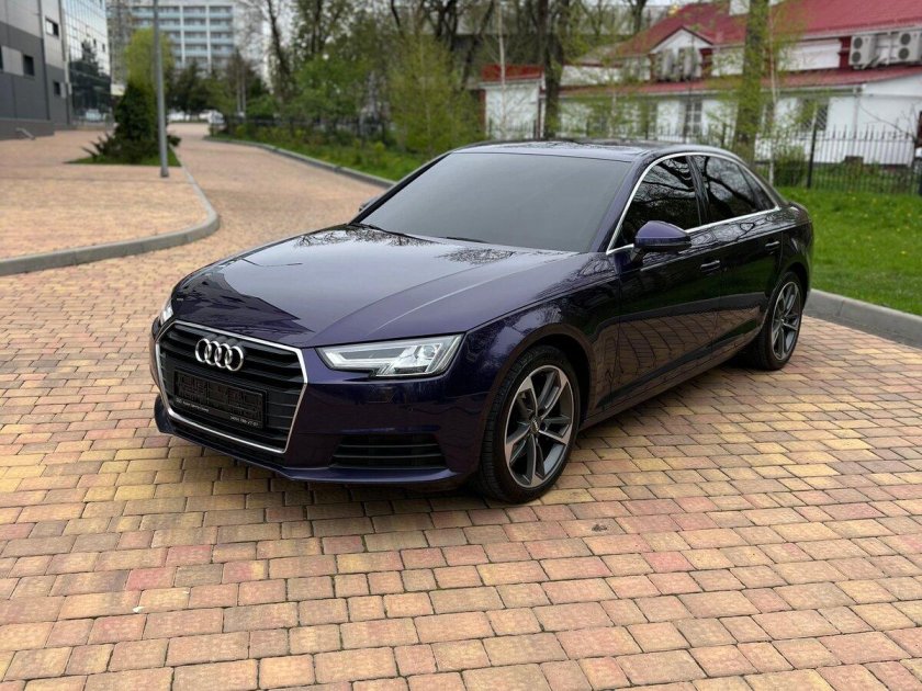 Ауди а 4 2017 года