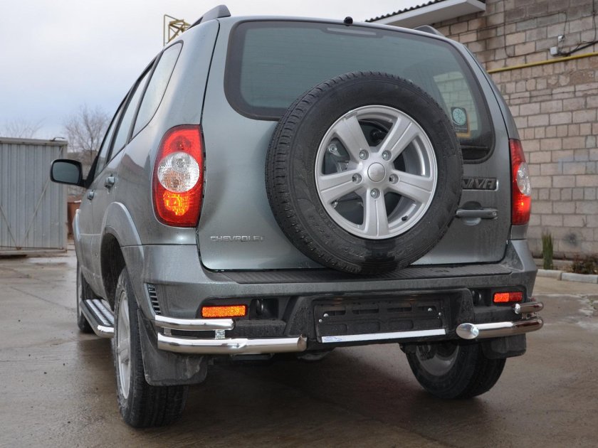 Защита заднего бампера Chevrolet Niva