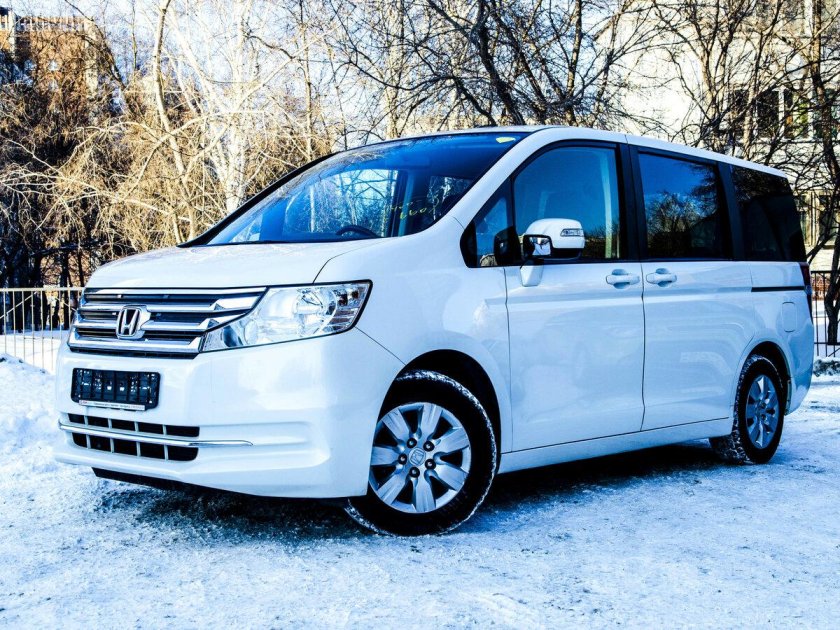 Honda минивэн Stepwgn