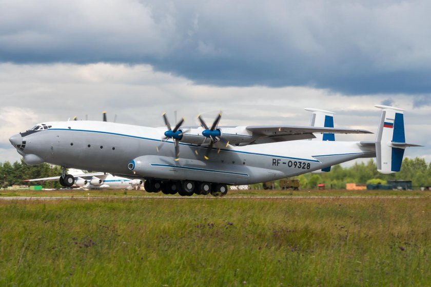 Самолёт Антей АН-22