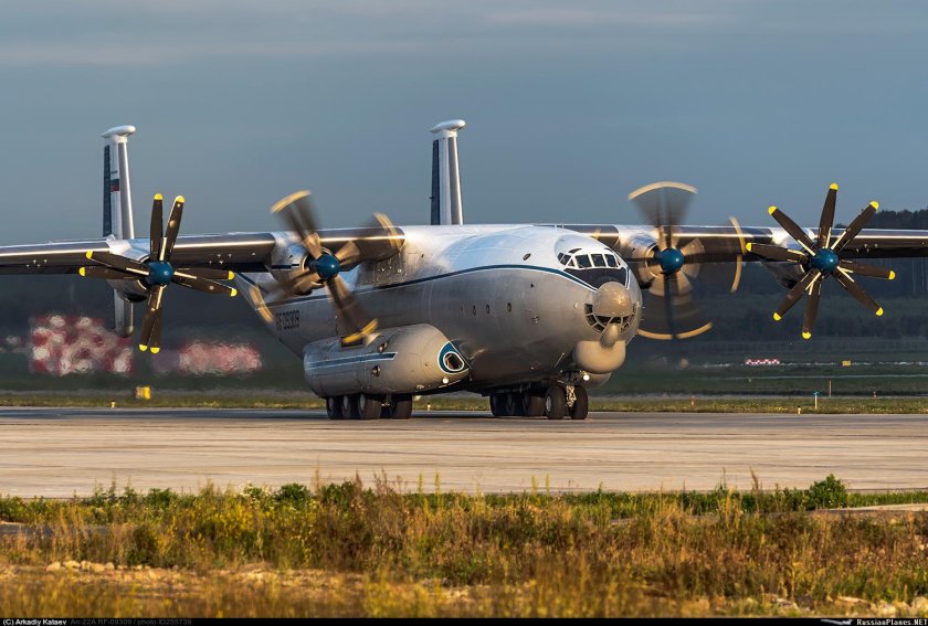 Самолёт Антей АН-22