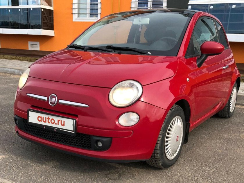 Фиат 500 красный