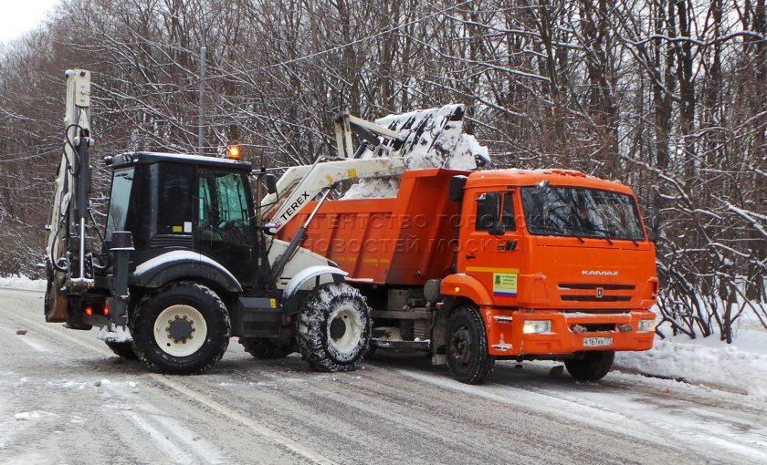 КАМАЗ 65115 вывоз снега
