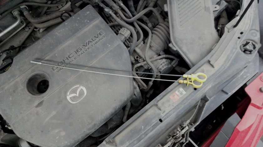 Масляный щуп Мазда 6