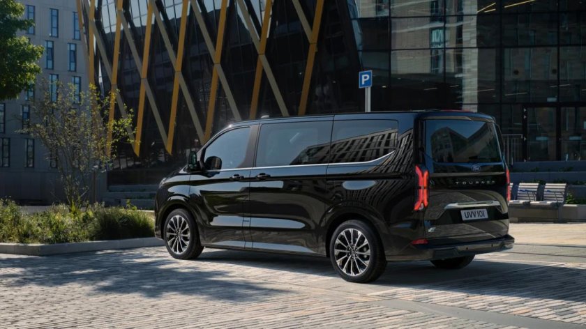 Ford tourneo custom 2023