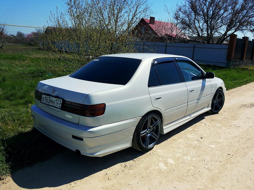 Тойота корона Премио