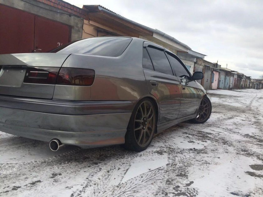 Toyota Corona Premio stance