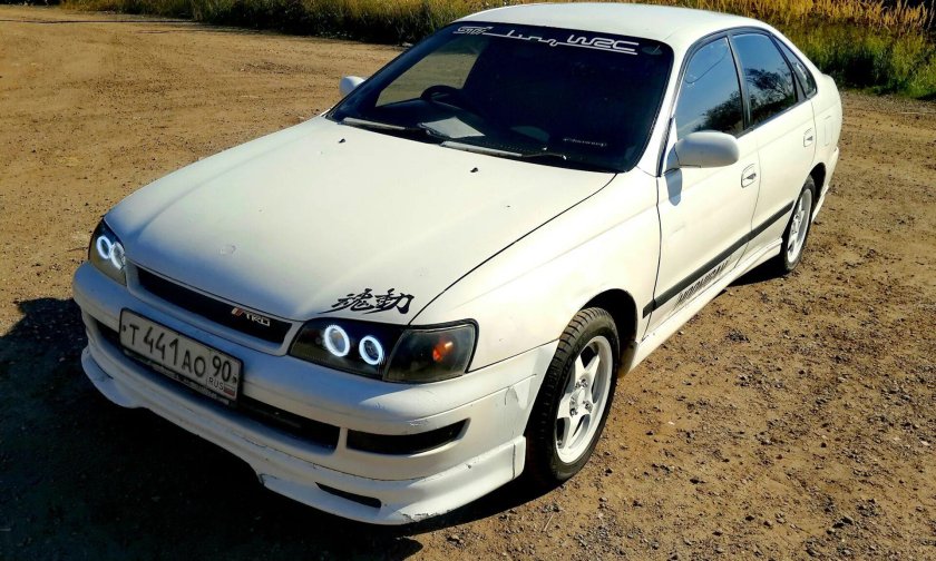 Тойота корона st190