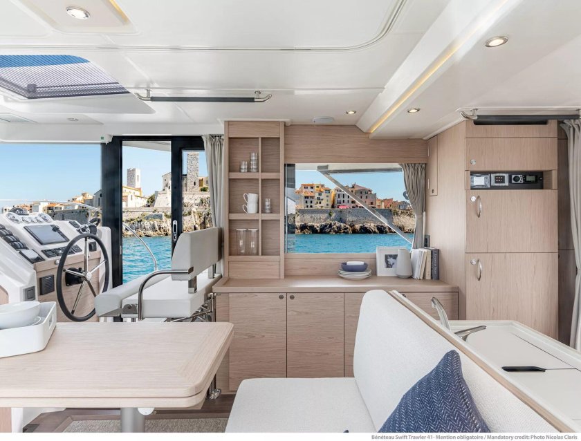 Яхта Beneteau Swift Trawler 41
