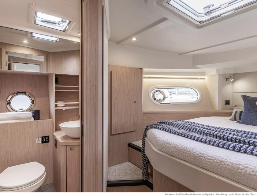 Яхта Beneteau Swift Trawler 41