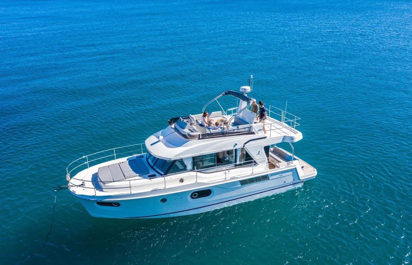 Beneteau swift trawler 41 fly
