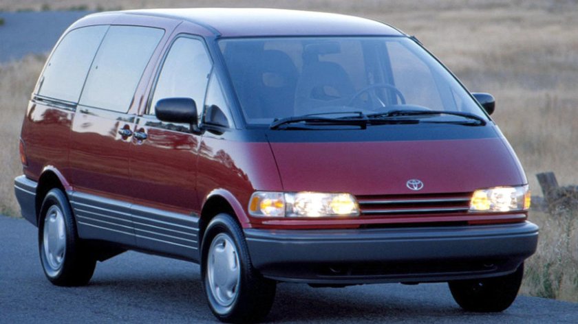 Тойота Превия 1