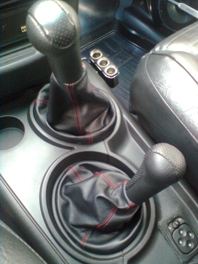 Чехол КПП Нива Шевроле