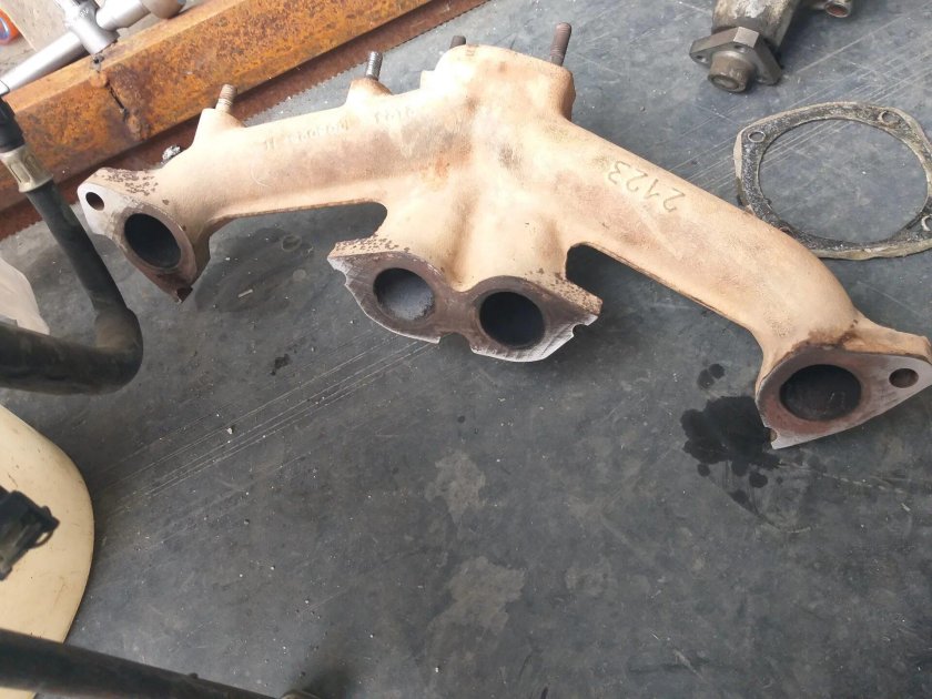 Выпускной коллектор ВАЗ 21213