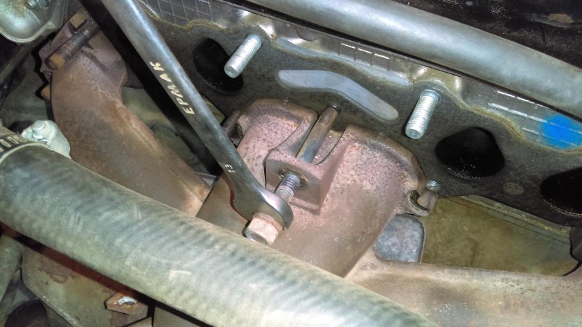 Выпускной коллектор Шеви Нива