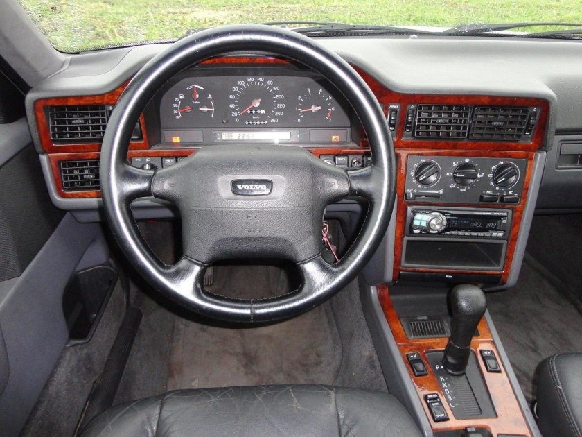 Вольво 960 салон