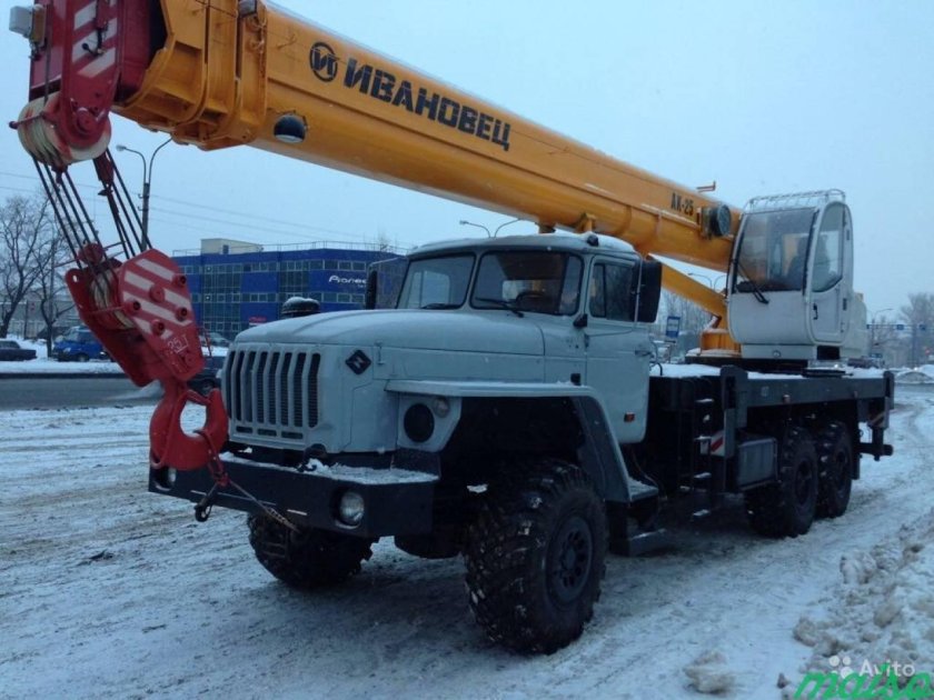 Кран на базе Урала 25 тонн Ивановец