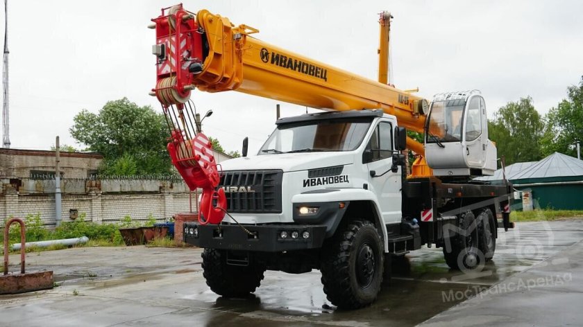 Автокран Ивановец КС-45717-2р
