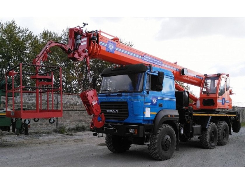 Урал КС 55732 автокран
