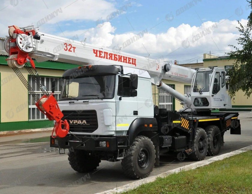 Урал кран 32 т. Челябинец
